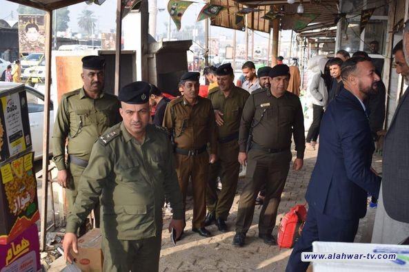 قيادة شرطة ذي قار تنفذ حملة واسعة لمتابعة ورفع التجاوزات داخل الاسواق التجارية في قضاء الدواية .